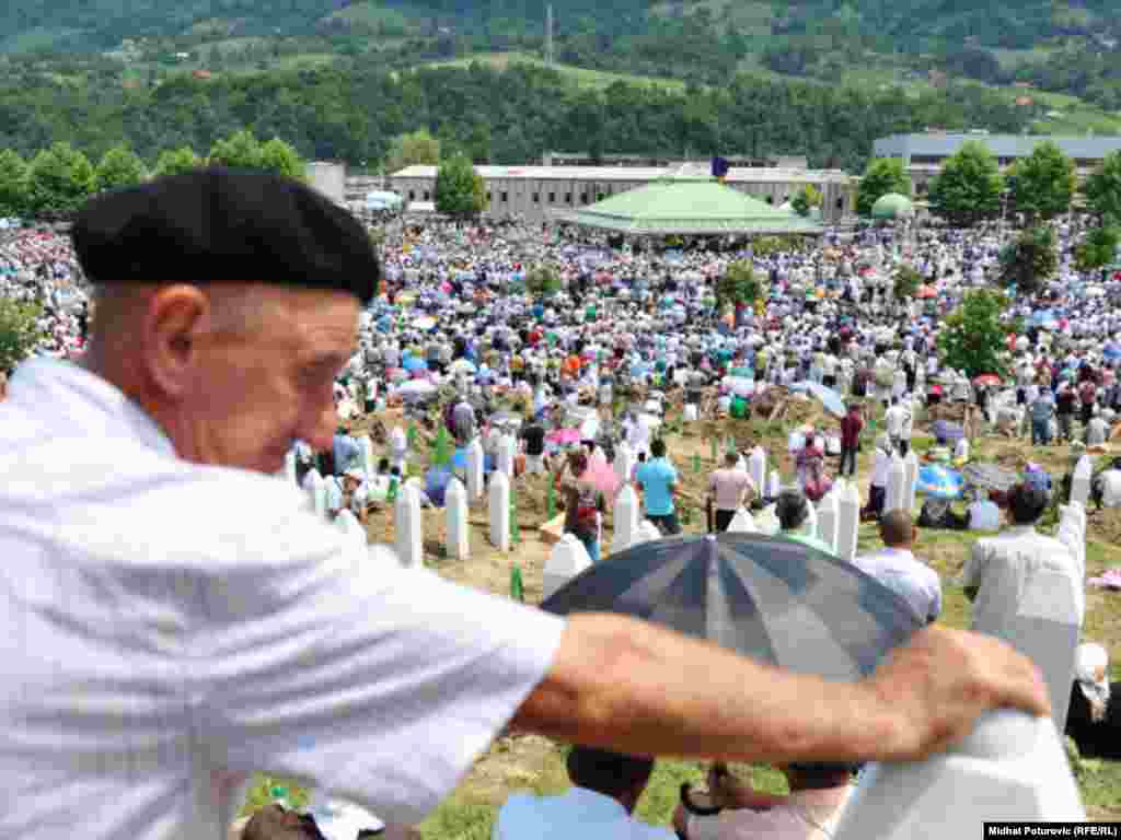 Srebrenica, 11.07.2011. Foto: RSE / Midhat Poturović