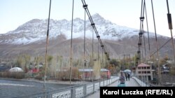 Мост через реку Гунт, Таджикистан