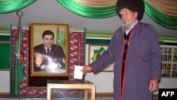 Туркменистан -- парламентські вибори в Ашгабаді, 14 грудня 2008 р.