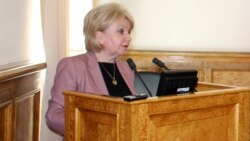 Уравновесить Клишаса. Эмилия Слабунова предлагает наказывать за неуважение к правам и свободам Уравновесить Клишаса. Эмилия Слабунова предлагает наказывать за неуважение к правам и свободам