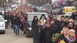 Sugrađani se oprostili od Olivera Ivanovića Sugrađani se oprostili od Olivera Ivanovića