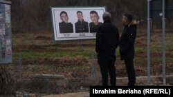 Fotografije tri dečaka koja su izgubila život u urušavanju stare kuće u Jablanici u Đakovici.