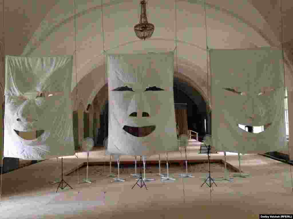 Группа МИШМАШ. "Пока не скажут стоп". Рожи ветров, хор вентиляторов, ноты популярных оперных арий