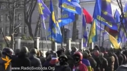 Самооборона Майдану пройшла довкола уряду й парламенту Самооборона Майдану пройшла довкола уряду й парламенту