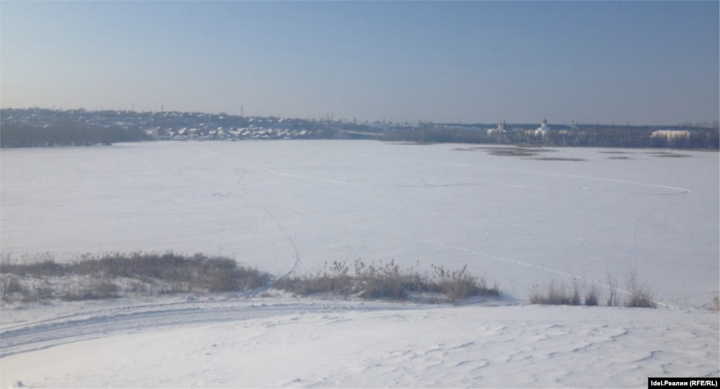 Подлинный расцвет Сызрани был связан с торговой. Расположенный на берегу главной транспортной артерии региона – Волги, и окружённый землями плодородного Поволжья, город стал одним из центров торговли хлебом уже в 1700-х годах. В конце XVIII века Сызрань, бывшая тогда четвёртой в стране по выработке зерна, стала уездным городом.