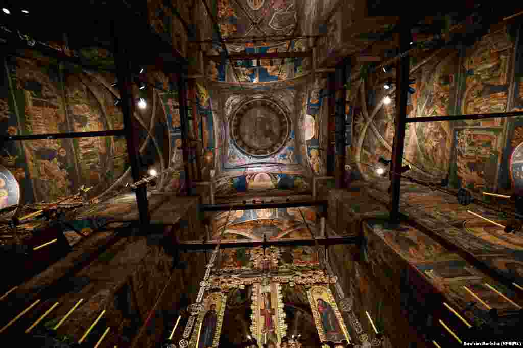 Detalji iz unutrašnjosti manastira.&nbsp;