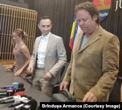 Charlie Ottley a organizat o conferință de presă la Timișoară.