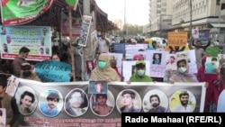 په بلوچستان، خیبر پښتونخوا او سیند کې د ورکو کسانو کورنۍ تور پورې کوي چې د دوی خپلوان د پاکستان امنیتي او جاسوسي ادارو وړي دي. خو هغوی دا تور ردوي.