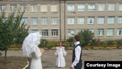 Кадр з дитячого фільму жахів «Привиди маєтку Миклашевського»