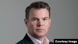 დომინიკ ნიქოლსი