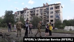 ბევრი მოქალაქე უარს ამბობს სლოვიანსკის დატოვებაზე, რუსეთის ძალების ინტენსიური შეტევის მიუხედავად (კადრი ვიდეოჩანაწერიდან) 