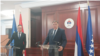 Bosna i Hercegovina, član predsjedništva Milorad Dodik i šef mađarske diplomatije Peter Sijarto na konferenciji za medije u Banjaluci 1. jula 2022. Izvor: Goran Katić/ RSE .