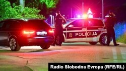 Policija blizu migrantskog centra u Blažuju nakon sukoba, 26. maja 2025.