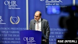 Visoki predstavnik u Bosni i Hercegovini Christian Schmidt je kazao i da se treba gledati u budućnost, ali da se mora prihvatiti ono što je bilo u prošlosti. (Foto: Sarajevo, 4. august 2021)