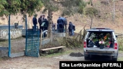 ნინი ცეცხლაძის დაკრძალვა