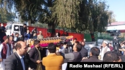 د نوموړې په جنازه کې د هغې وارثانو او ګډونوالو له چارواکو په کلکه غوښتنه وکړه چې عاملین يې پیدا او د قانون منګولو ته وسپاري.