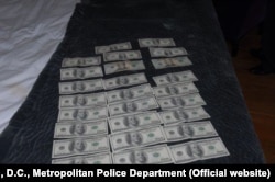 Novac pronađen u Lesinovoj sobi.