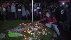 Svijeće za nastradale studentice, vlastima pitanje ko je sljedeći Svijeće za nastradale studentice, vlastima pitanje ko je sljedeći