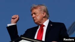 «Ні», – відповів Трамп, коли журналіст на борту Air Force One запитав його про повідомлення про те, що він розглядає можливість таких ударів