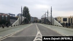 Prazan most u Mitrovici - simbol zamrznutih srpsko-albanskih odnosa.