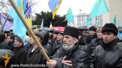 У Криму, попри погрози, мітингували проти диктатури У Криму, попри погрози, мітингували проти диктатури