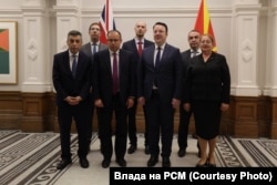Македонската делегација во Лондон на потпишување на Договорот со Велика Британија, 22 мај 2025