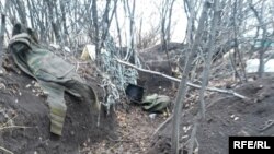 Під час відходу бойовики російських гібридних сил залишили, зокрема, бронежилети та магазини з патронами