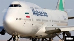 پومپئو خواستار بستن حریم هوایی کشورها به روی پروازهای ماهان ایر به ونزوئلا شده است.