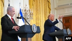 Američki predsjednik Donald Trump (desno) i izraelski premijer Benjamin Netanyahu na konferenciji za novinare u istočnoj sobi Bijele kuće u Washingtonu, 4. februara 2025.