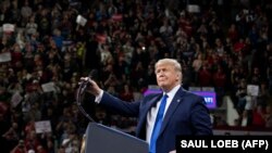 Donald Trump is only the third U.S. president in history to face an impeachment trial in the Senate. (file photo)