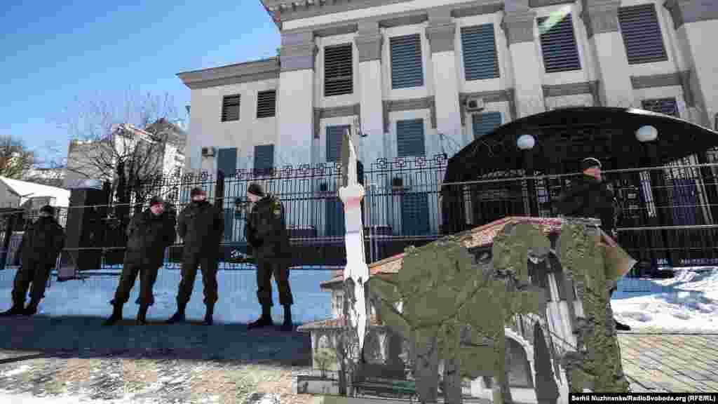 Те, що залишиться від найвідомішого музею в Бахчисараї – Ханського палацу, безпосередньо пов'язаного з історією кримських татар