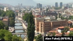 U ime BiH o velikosrpskim i velikohrvatskim sanjarijama o prekrajanju granica nema nikoga da bilo šta kaže: Sarajevo