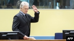 Momčilo Perišić u sudnici 28. veljače 2013.