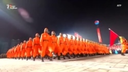 Необычный военный парад в КНДР Необычный военный парад в КНДР