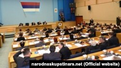 Rasprava, ili, bolje rečeno svađa u parlamentu Republike Srpske oko Ljubije se razvukla na dan i po rada