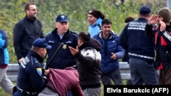 Jedan od sukoba migranata i policije u Velikoj Kladuši u BiH tokom proteklog perioda