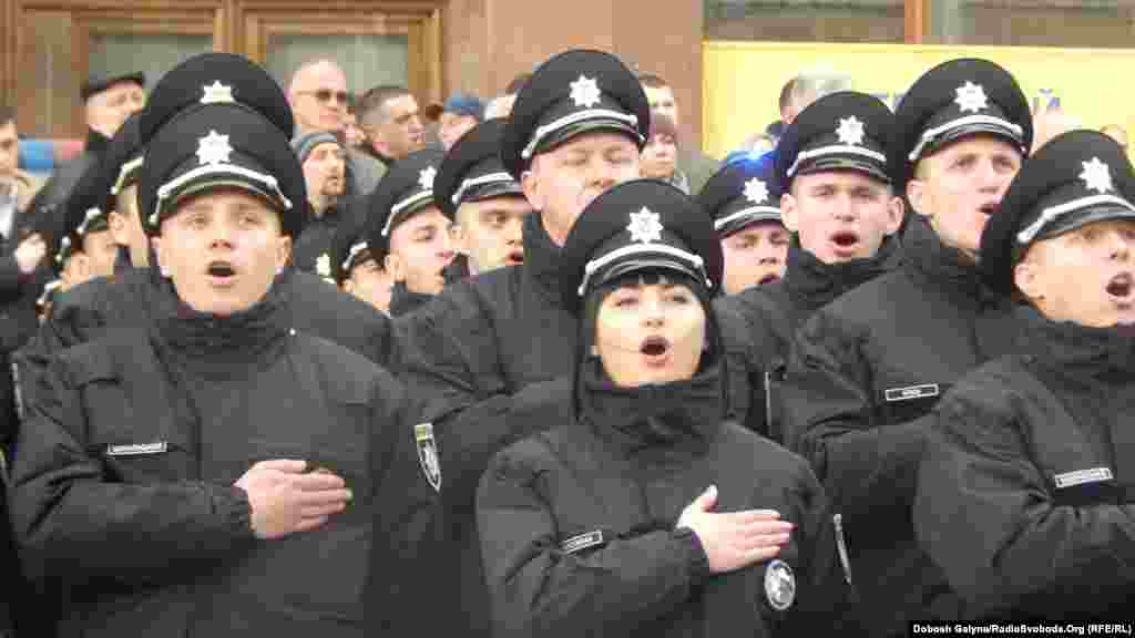 Особлива мить – лунає гімн України