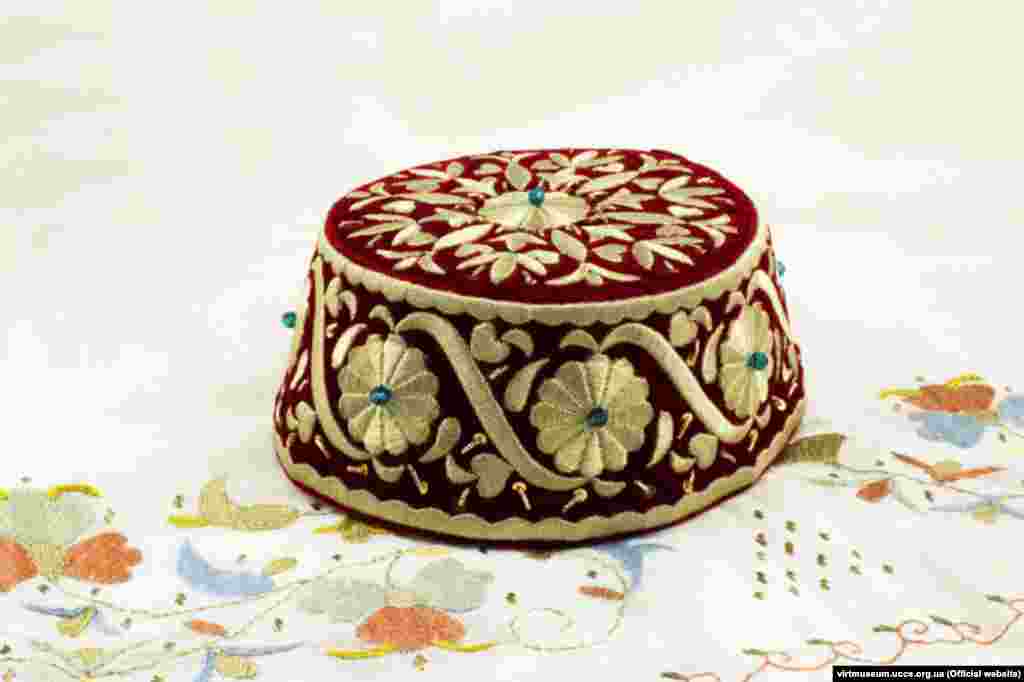 Национальный крымскотатарский орнамент на женском головном уборе – фесе