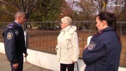 Штабісти зі списками чергували під дільницею в Полтаві (відео) Штабісти зі списками чергували під дільницею в Полтаві (відео)