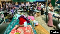 Пацієнти лікарні в Саґайні, постраждалі через землетрус у М’янмі, 2 квітня 2025 року