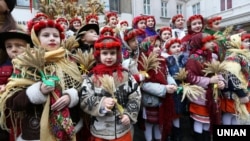 7 січня українські православні церкви та Українська греко-католицька церква святкуватимуть Різдво Христове за юліанським календарем