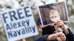 Лицом к событию. Навального спасет Сахаровская премия? Лицом к событию. Навального спасет Сахаровская премия?