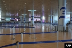 Пустой зал вылета в аэропорту Бен-Гурион вблизи Тель-Авива, после того как Израиль полностью закрыл свое воздушное пространство для гражданской авиации. 13 июня 2025 года