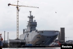 «Містраль» побудований для Росії під назвою «Владивосток», Сен-Назер, 25 квітня 2014 року