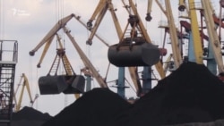 Під Одесою розвантажують антрацит зі США для теплоелектростанцій України (відео) Під Одесою розвантажують антрацит зі США для теплоелектростанцій України (відео)