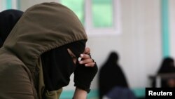 Supruga jednog militanta tzv. Islamske države u kampu al-Hol, Sirija, april, 2019.