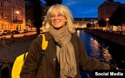 Kriminalni progon Diane Loginove, pjevačice iz Sankt Peterburga koja koristi umjetničko ime Naoko, i njenih članova benda, pogodio je značajan broj mlađih Rusa.