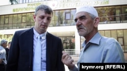 Адвокат Алексей Ладин и отец Исмаила Рамазанов – Сеитнеби Рамазанов