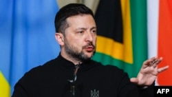 Ukrainian President Volodymyr Zelenskyy gestures as he speaks at a joint press conference. (file photo)