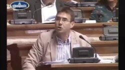 Dejan Tiago Stanković: Kad predsednica naređuje Dejan Tiago Stanković: Kad predsednica naređuje